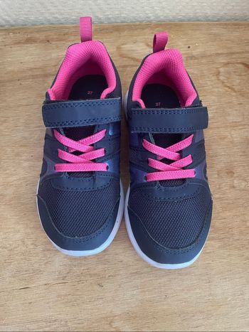 Baskets taille 27