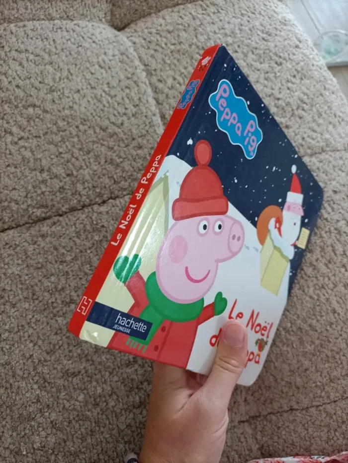 Livre cartonné Peppa pig : Le Noël de Peppa - photo numéro 4