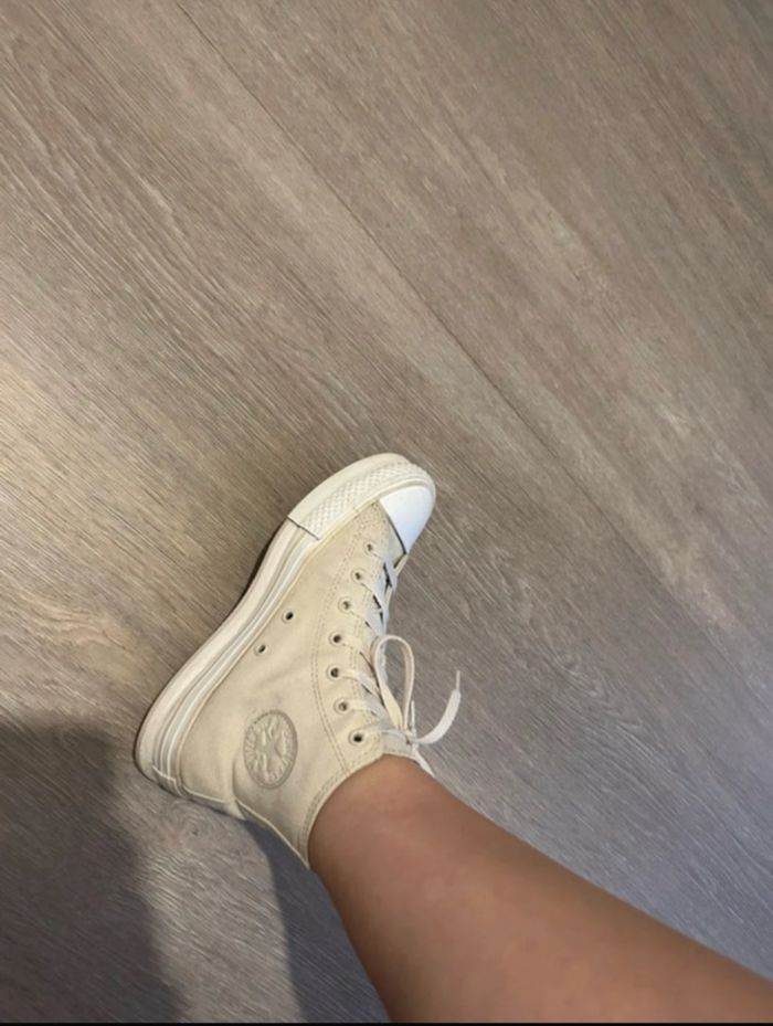Converse beige