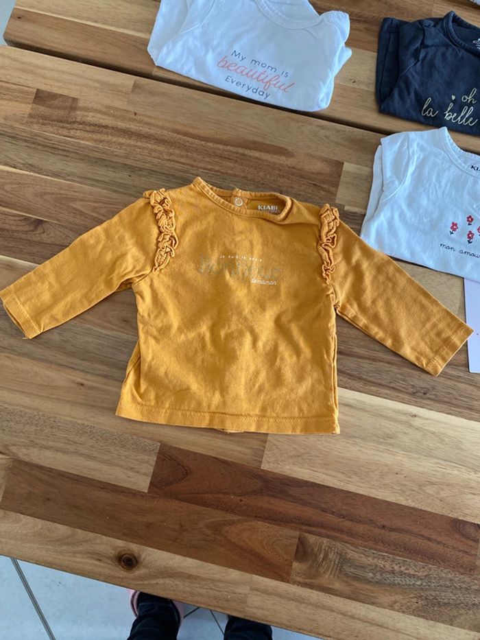 Lot t-shirts et pantalon - photo numéro 7
