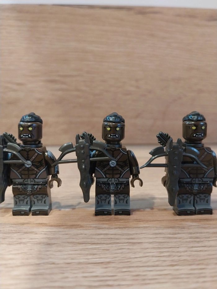 Figurines type lego 4 guerriers orcs seigneur des anneaux - photo numéro 2