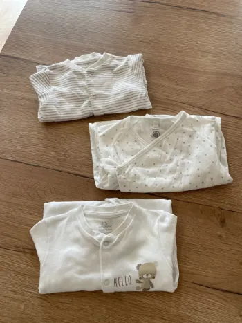 Lot de 3 pyjamas Earlydays et Petit bateau taille 3 mois