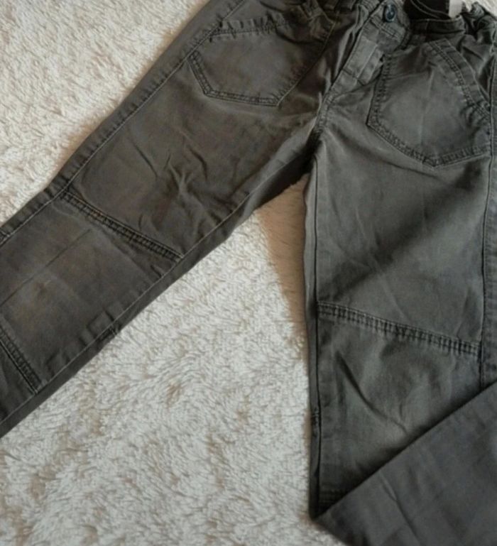 👻pantalon avec zip 5, 6 ans👻 - photo numéro 3
