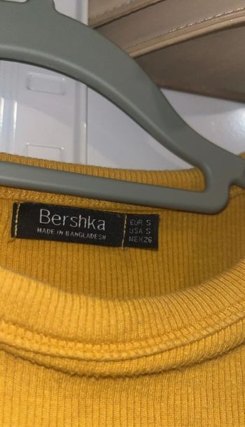 Top jaune