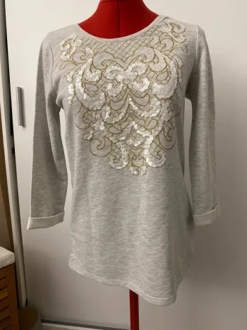 Sweat baroque gris beige manches 3 quarts broderies dorés et sequins Camaieu