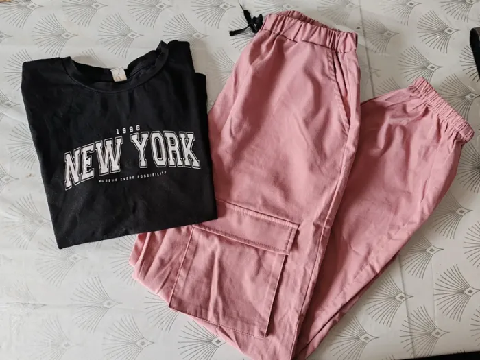 Ensemble pantalon + t shirt 11/12 ans