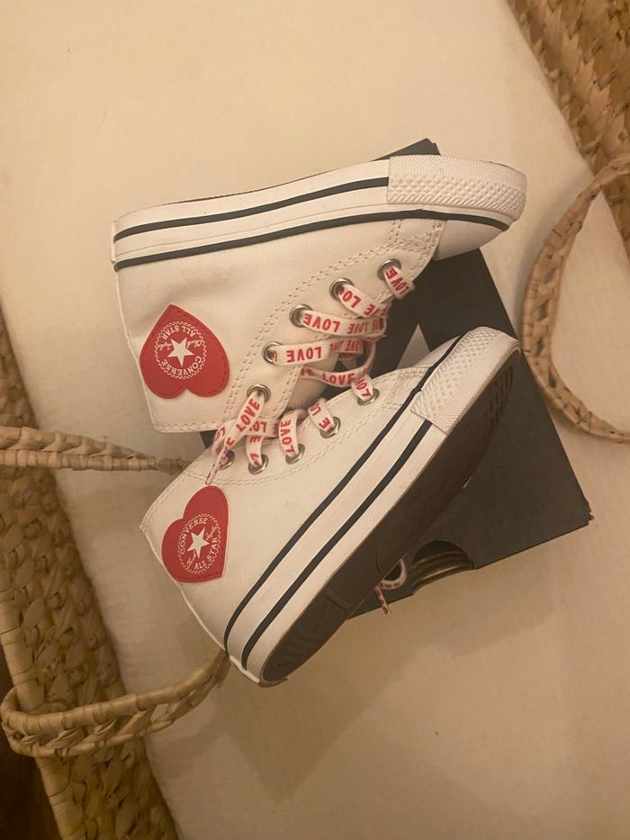 Converse blanche cœur rouge / Chuck Taylor All Star Crafted with Love T22 - photo numéro 4