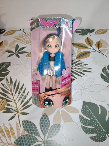 Poupée Unique Eyes Amy