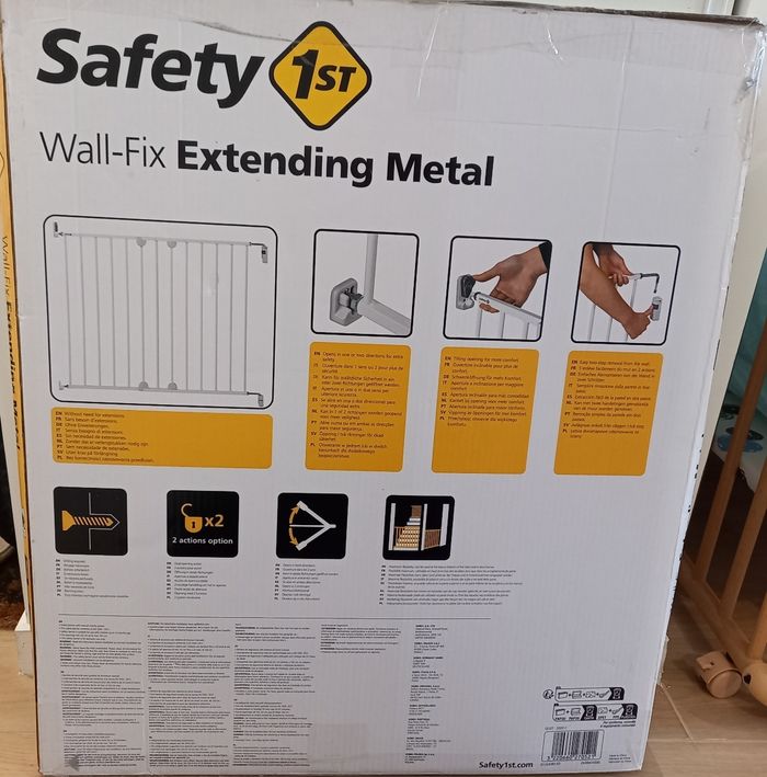 Barrière SAFETY avec perçage 62 à 102 cm - photo numéro 2
