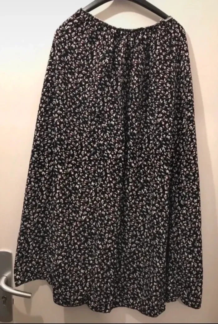 Jupe longue fleuris noir et blanc élastique à la taille taille unique - photo numéro 2