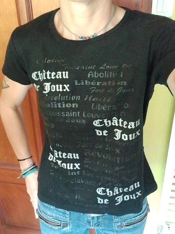 T-shirt femme noir Château de Joux