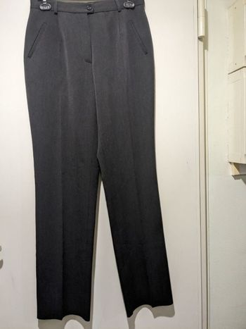 Pantalon classique Sym gris. Taille 40