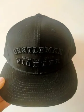 Casquette noire neuve "gentleman fighter "