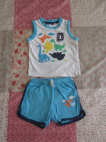 Ensemble débardeur et short 9 mois