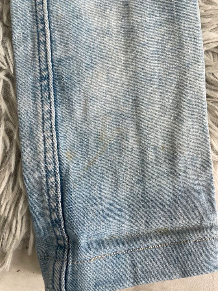 Jeans Zara effet troué bleu clair - photo numéro 6