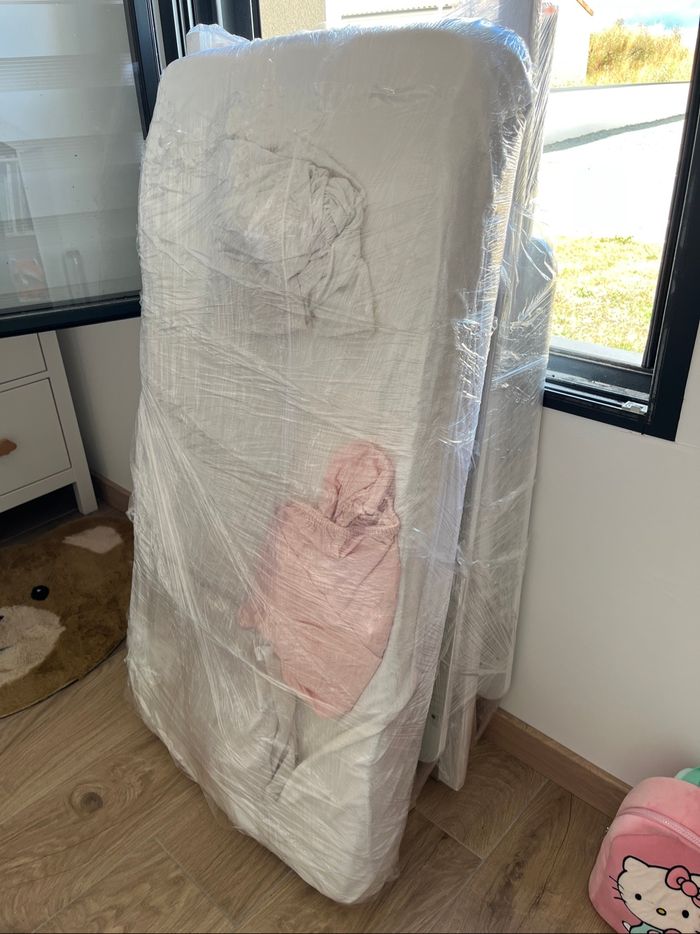 Lit à barreaux avec matelas - photo numéro 8