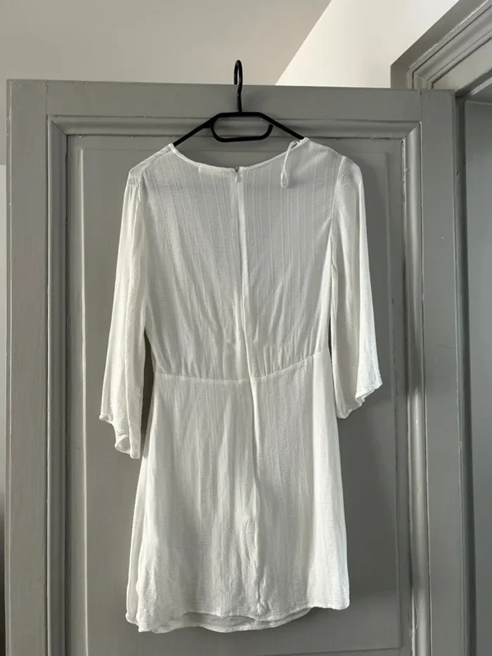 Robe blanche Pull & Bear - photo numéro 3