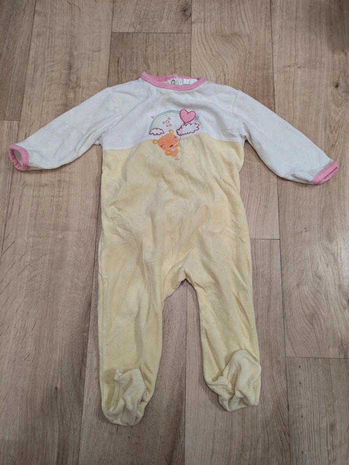 Pyjama/Grenouillère velours jaune 18 Mois