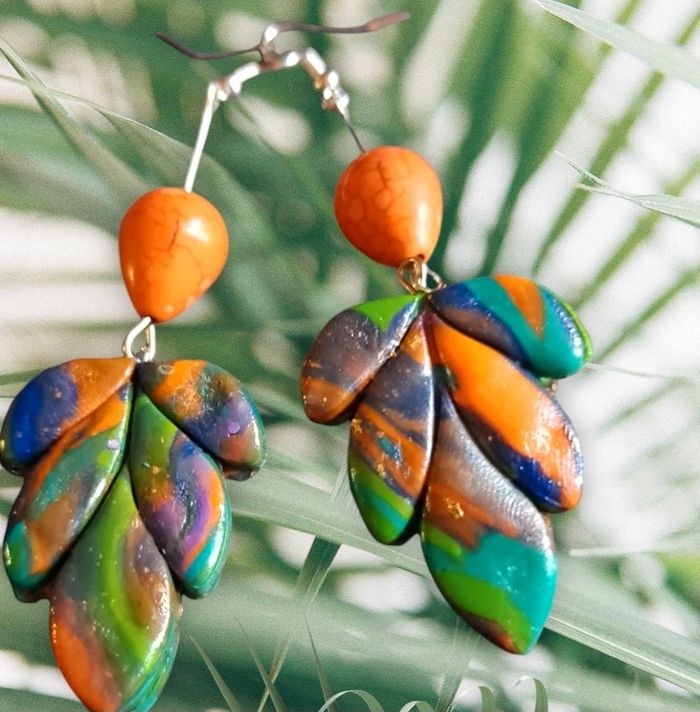 Boucles d'oreilles pendante multicolore pâte polymere - photo numéro 5