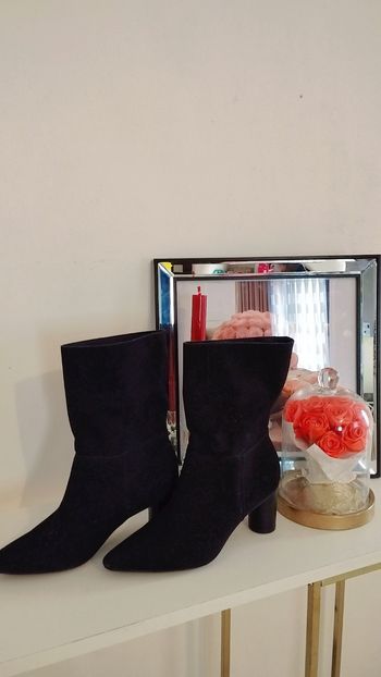 Bottines femme taille 37 état neuf