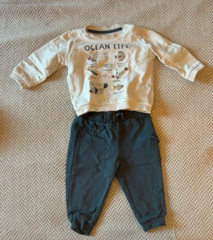 Lot vêtement 9 mois bébé - photo numéro 3