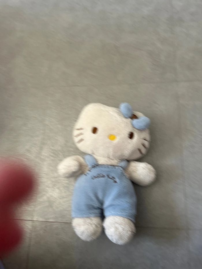 Peluche hello kitty - photo numéro 2