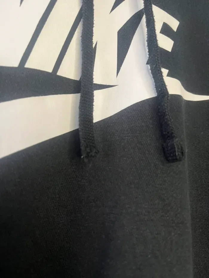 🔹 Sweat à Capuche Noir – Nike 🔹 - photo numéro 4
