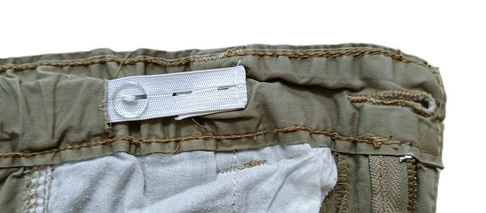 Pantalon vert kaki. Pantacourt. U collection. Coton. Taille 10 ans. 140 cm - photo numéro 4