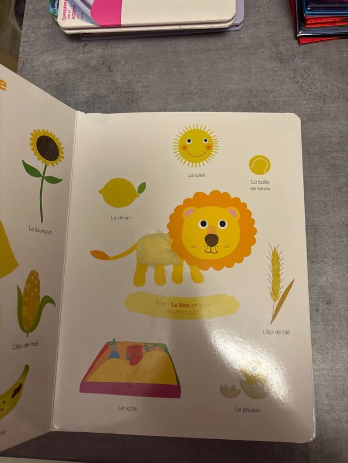 Livre mes premières couleurs à toucher - photo numéro 3