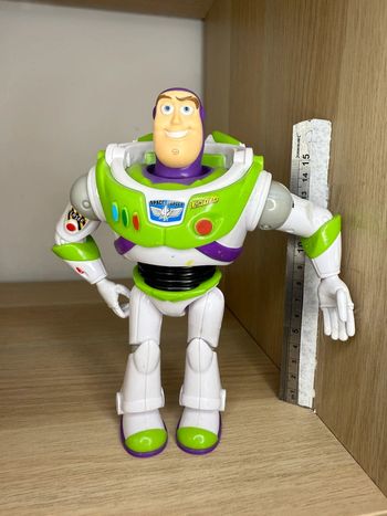 Figurine articulé buzz l’éclair Disney Pixar toy story