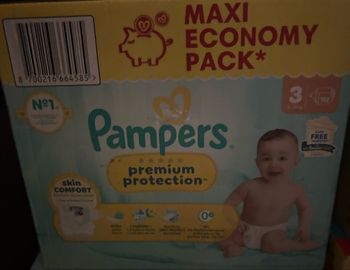 Couches Pampers taille 3 premium