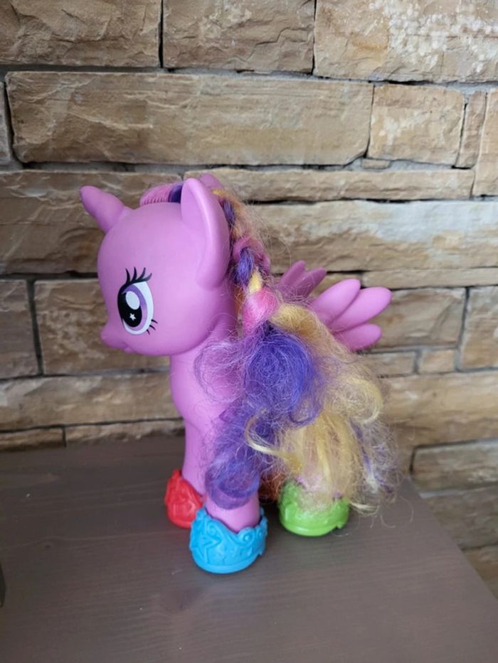 Grande licorne My Little Pony mon petit poney avec chaussons - photo numéro 3