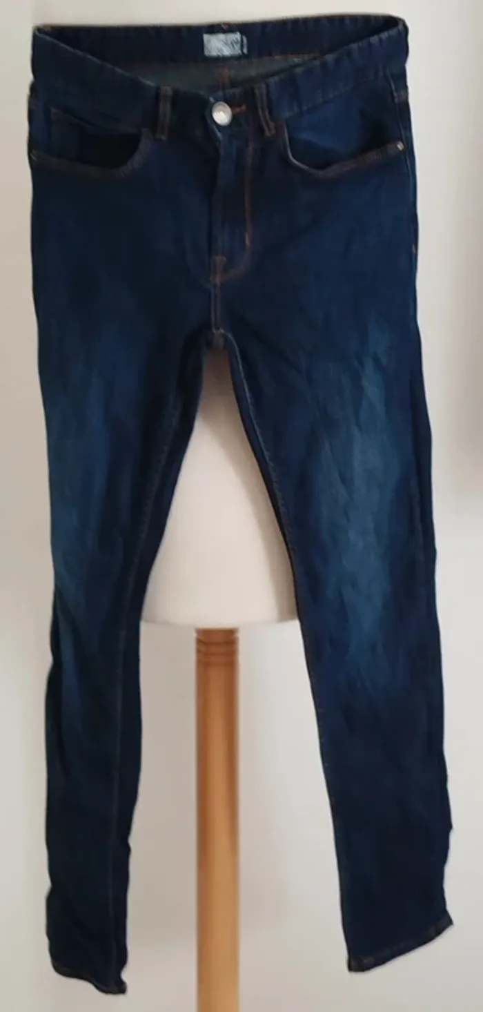 Jean slim bleu brut Kiabi taille S - photo numéro 2