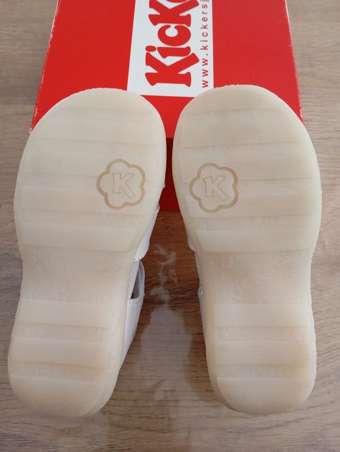 Kickers neuves pour fille en taille 23 - photo numéro 5