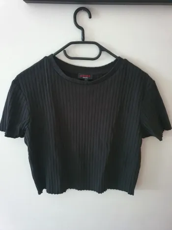 Tee-shirt femme taille XL ( 44 ) jennyfer