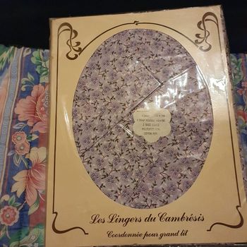 parure de lit fleurie neuve