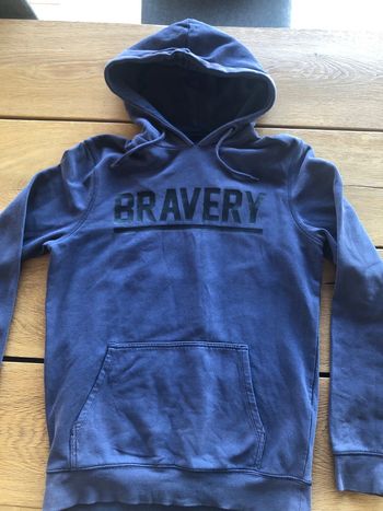 Sweat capuche taille s 16 ans