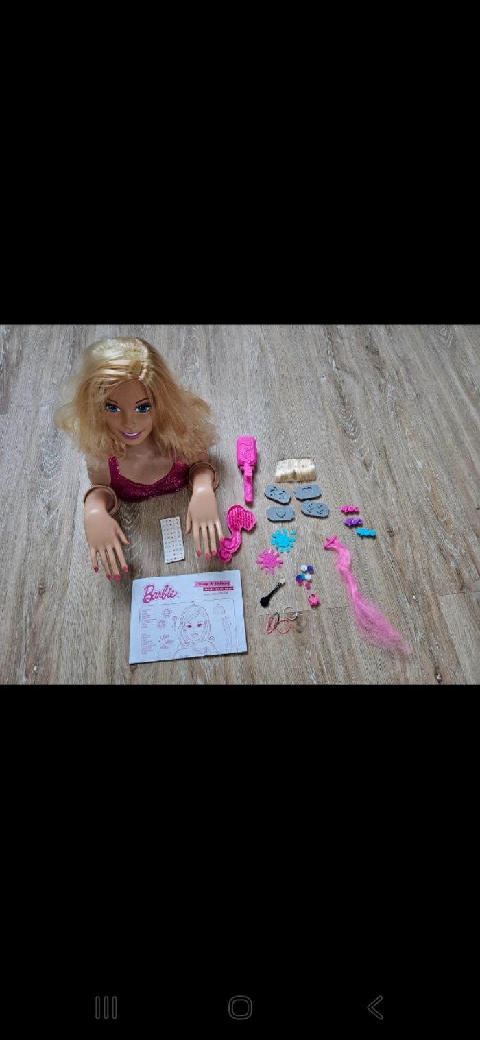 Tête à coiffer Barbie
