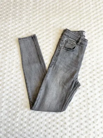 Jean gris Zara
