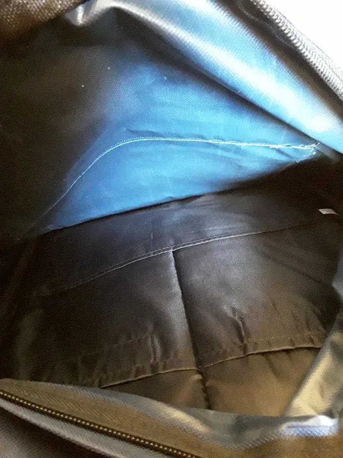 Sac à dos neuf - photo numéro 2