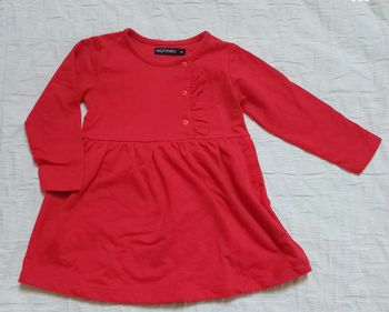 In extenso robe rouge boutons coeur 86 cm