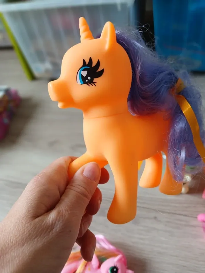 Lot poney et domino hello kitty - photo numéro 5