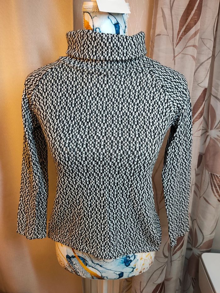 Veste tweed noir et blanc, dos orné de nœuds, une allure sophistiquée et originale - photo numéro 3