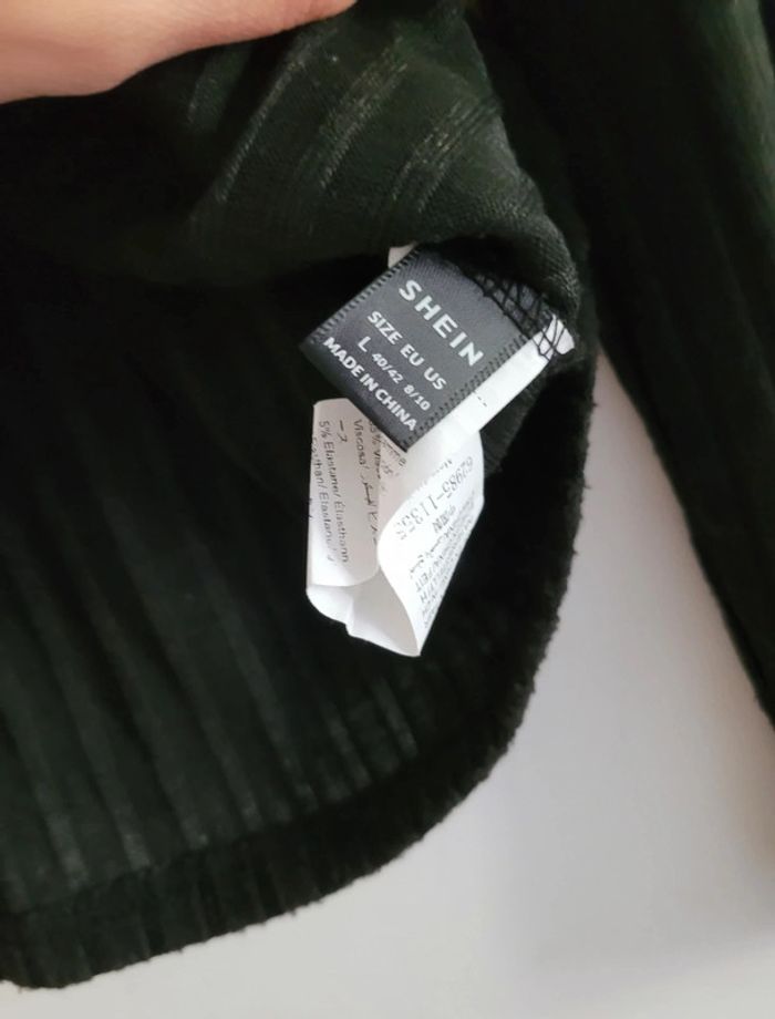 🌺 Magnifique tee shirt moulant Shein taille L - photo numéro 2