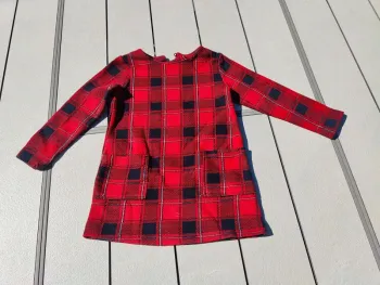 Robe à carreaux rouge et noir 5 ans