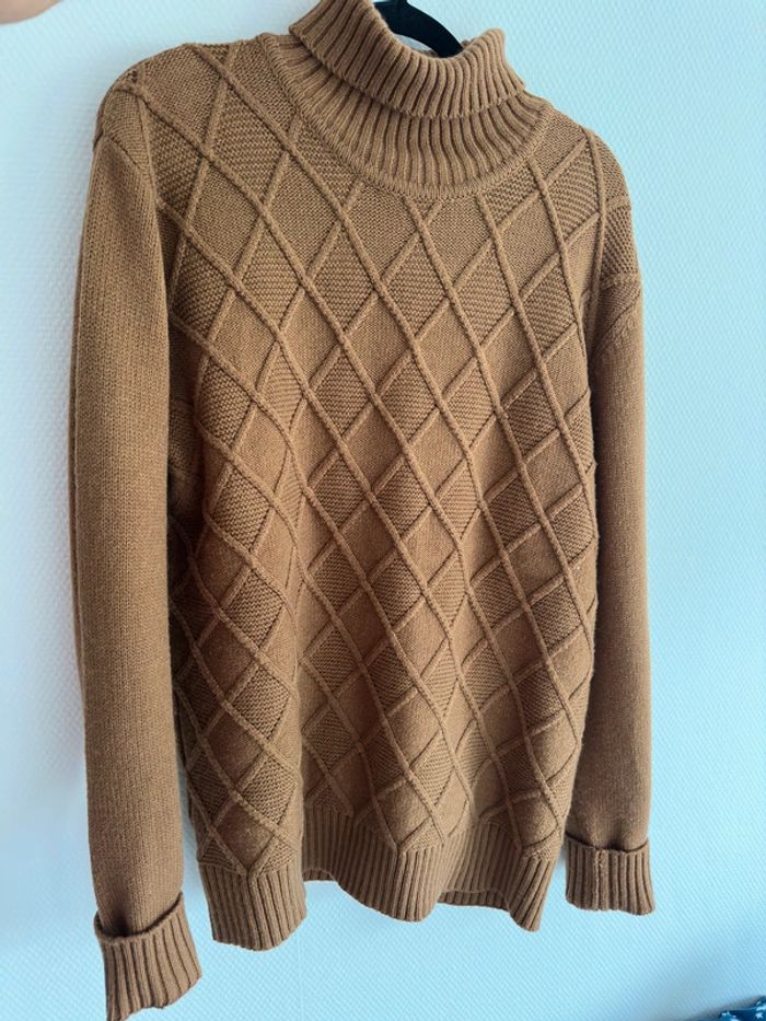 Pull Celio