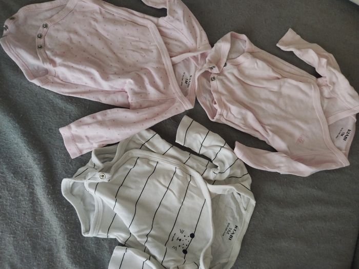 Lot vêtements Kiabi 1 mois fille - photo numéro 5