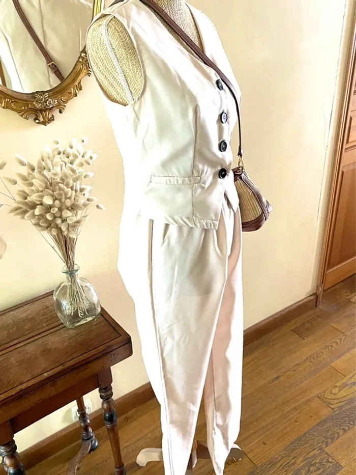 Sublime Ensemble Élégant Écru Neuf - Top & Pantalon - Taille S/M - photo numéro 13
