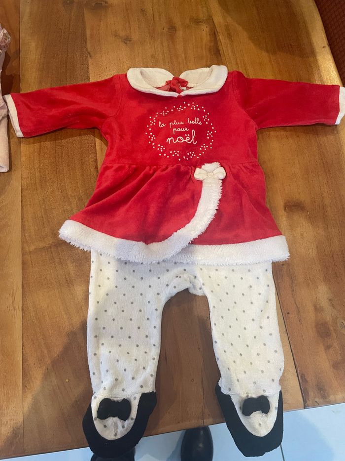 Lot vêtements naissance 1 mois 3mois - photo numéro 4