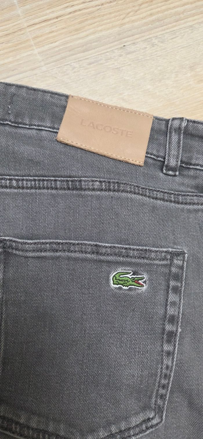 Jeans Lacoste Homme taille W33 L34 gris très bon état - photo numéro 4